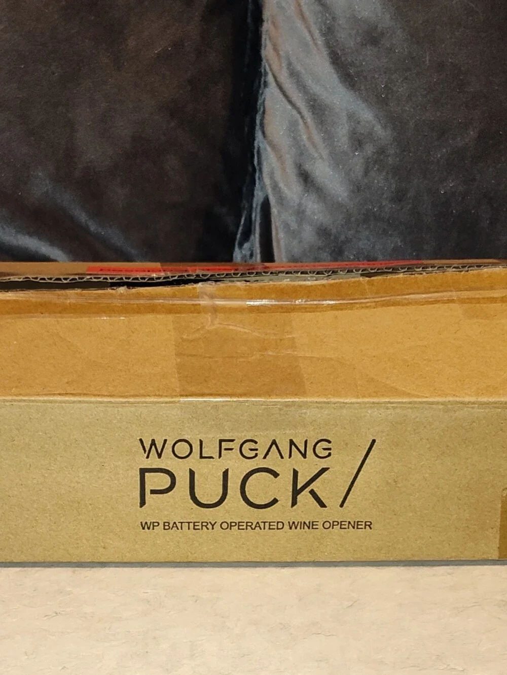 NEW WOLFGANG PUCK RED & STAINLESS STEEL ELECTRIC WINE BOTTLE CORK OPENER